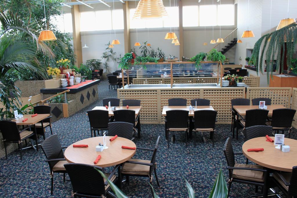 Westlock Inn & Conference Centre Екстер'єр фото