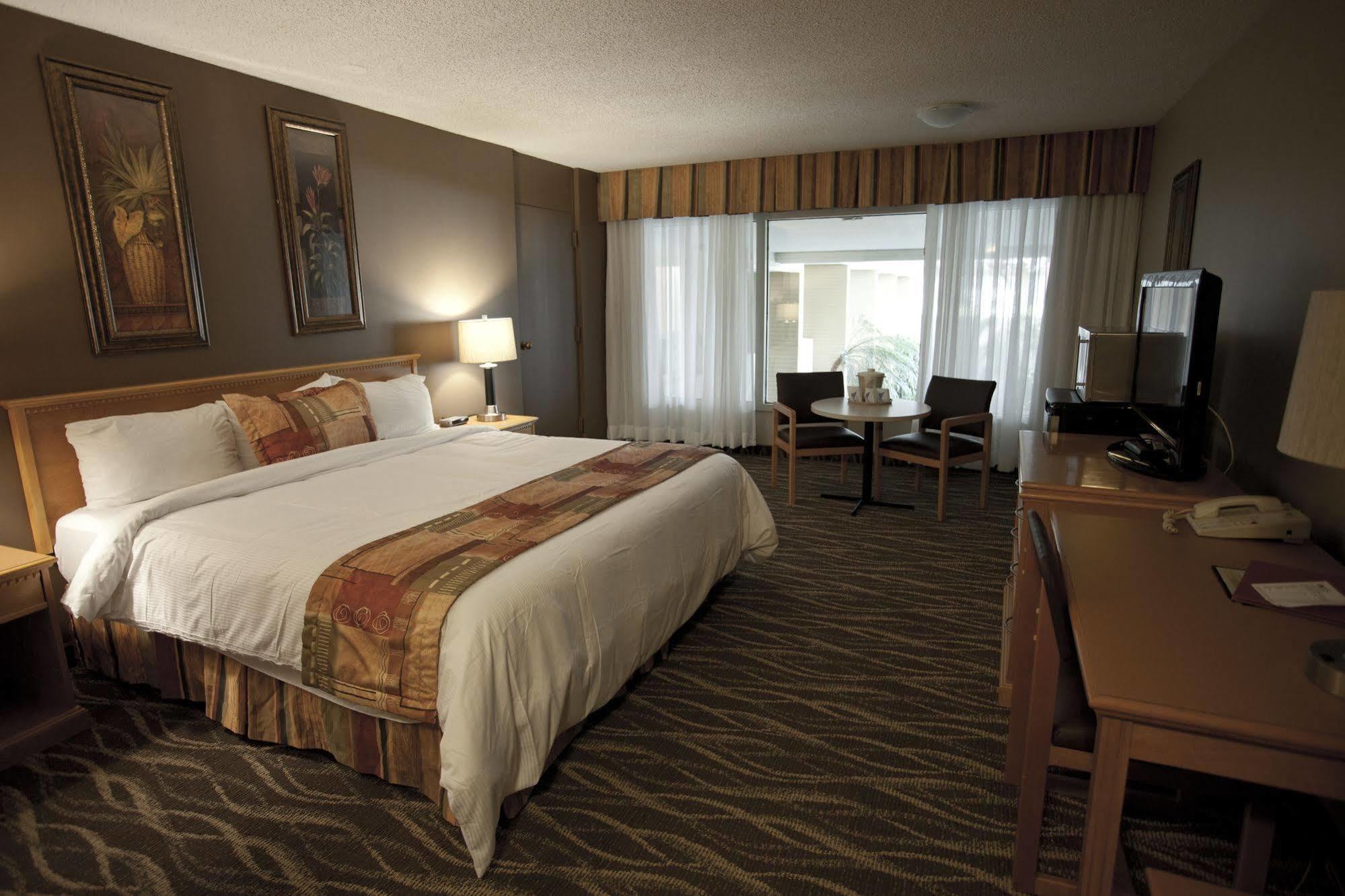 Westlock Inn & Conference Centre Екстер'єр фото