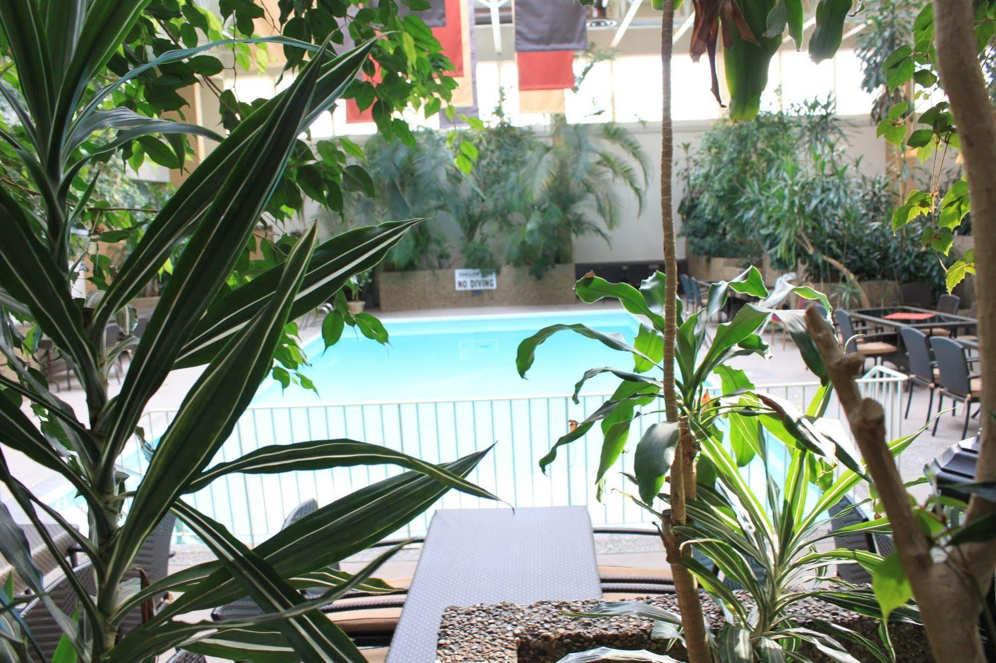 Westlock Inn & Conference Centre Екстер'єр фото
