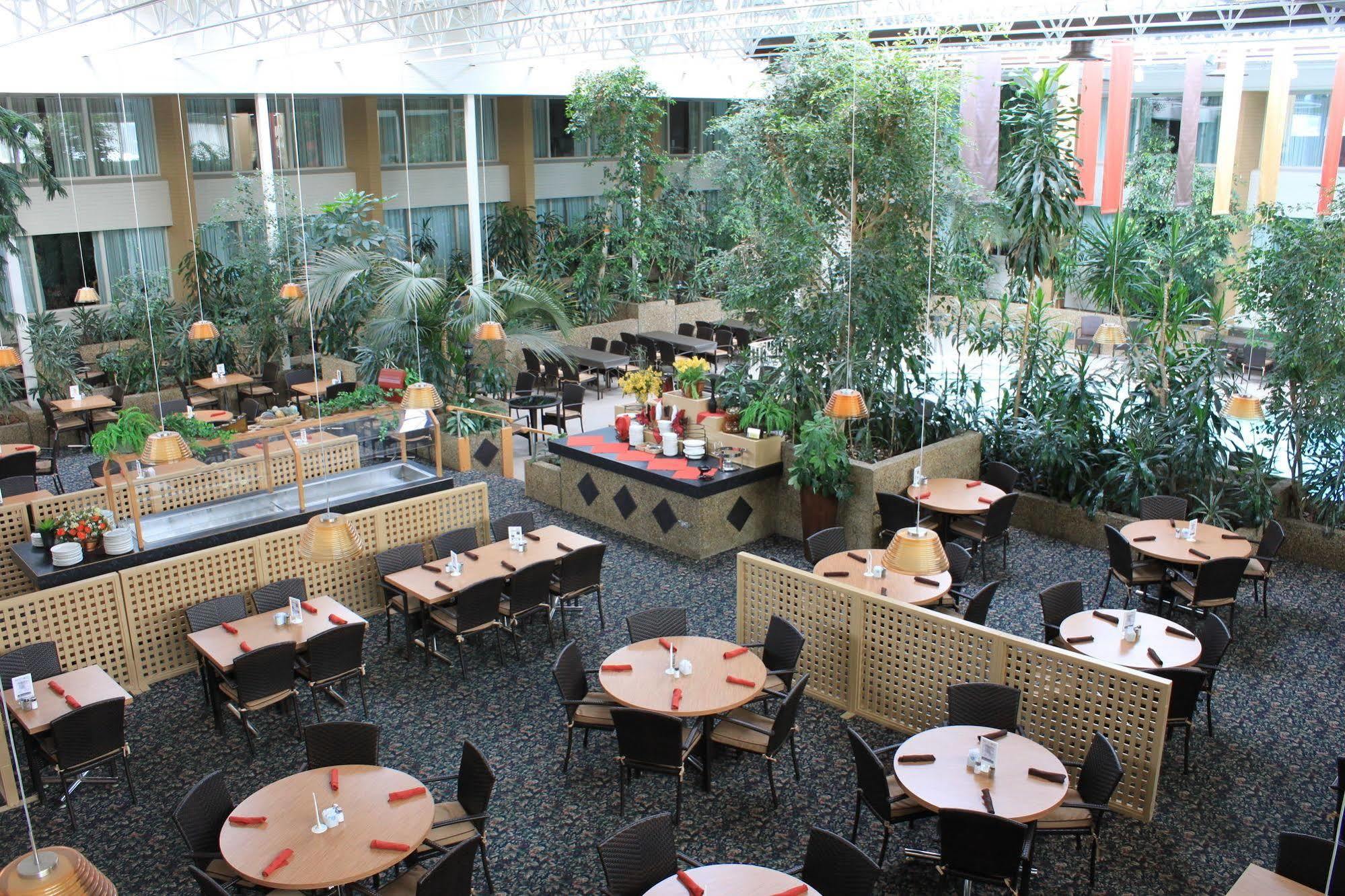 Westlock Inn & Conference Centre Екстер'єр фото